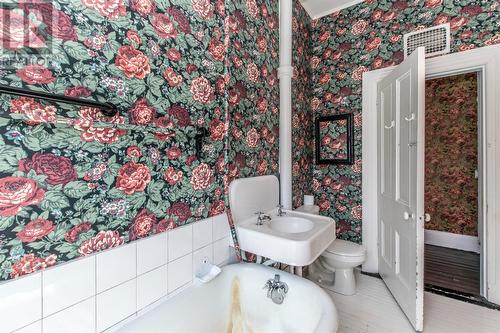 71 Rennies Mill Road, St. John'S, NL - Indoor Photo Showing Bathroom