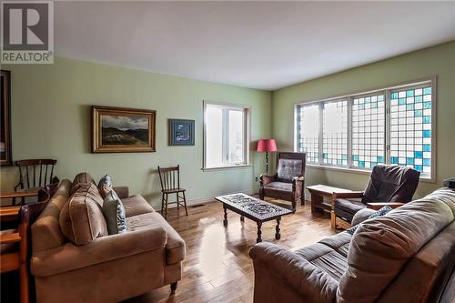 111 Du Couvent, Bouctouche, NB - Indoor Photo Showing Living Room