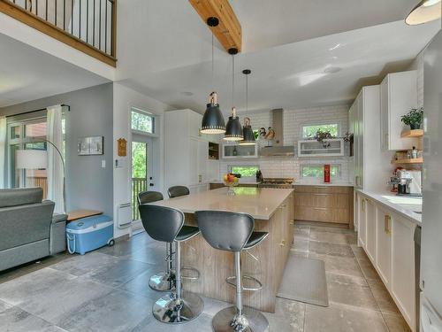 Dining room - 75 Ch. Luna, Saint-Sauveur, QC - Indoor Photo Showing Kitchen