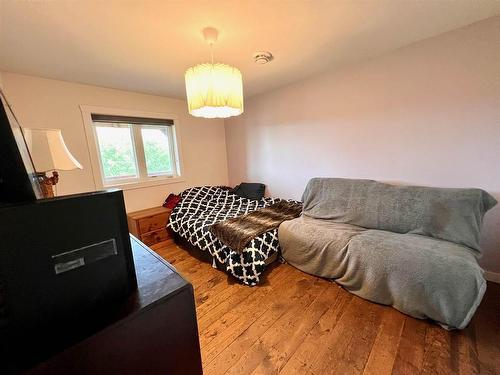 1615 Coker Road, Kenora, ON - Indoor Photo Showing Bedroom