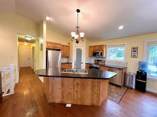 1615 Coker Road, Kenora, ON - Indoor Photo Showing Kitchen With Double Sink