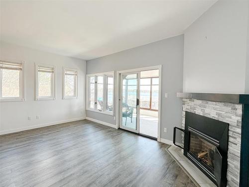 35 Nash Street, Kenora, ON - Indoor Photo Showing Living Room With Fireplace