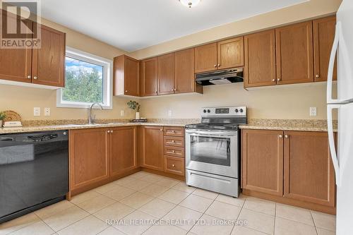 78 Cook Street, Kawartha Lakes, ON - Indoor Photo Showing Kitchen