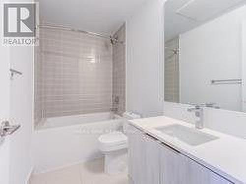 2802 - 181 Dundas Street E, Toronto, ON - Indoor Photo Showing Bathroom