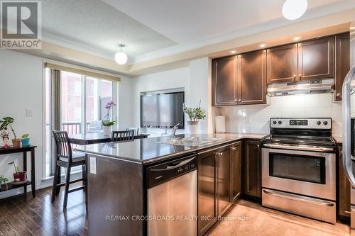 23 - 669D Warden Avenue, Toronto, ON - Indoor Photo Showing Kitchen With Upgraded Kitchen