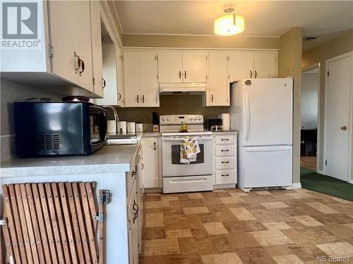 727 4Ieme Avenue, Grand Falls, NB - Indoor Photo Showing Kitchen