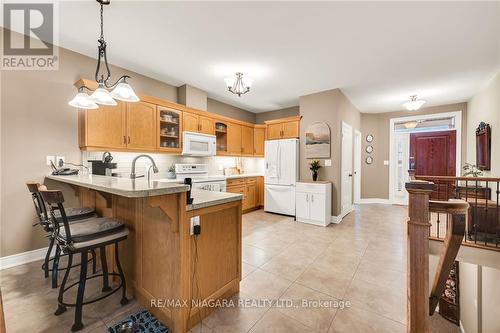 26 Emerald Common, St. Catharines, ON - Indoor Photo Showing Kitchen