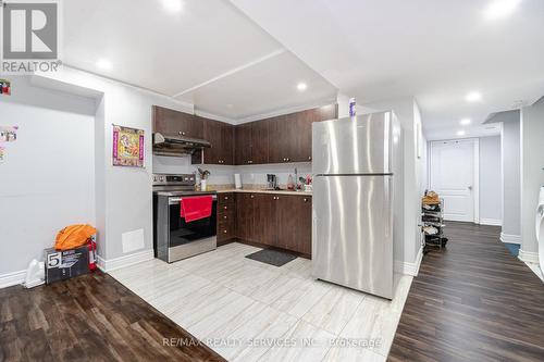24 Spokanne Street N, Brampton, ON - Indoor Photo Showing Kitchen