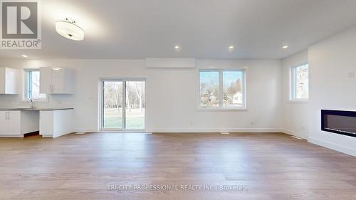 Lot 3 - 205 Eagle Street E, North Middlesex (Parkhill), ON - Indoor With Fireplace