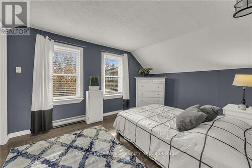1671 12Th Concession Road, Norfolk, ON - Indoor Photo Showing Bedroom