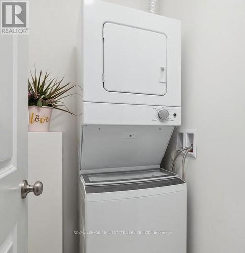 104 - 4040 Upper Middle Road, Burlington, ON - Indoor Photo Showing Laundry Room