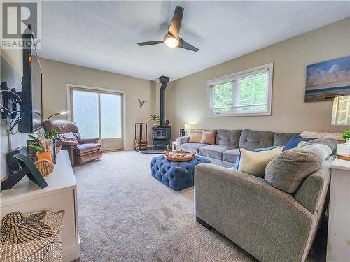 74 Spry Lake Road, Oliphant, ON - Indoor Photo Showing Living Room