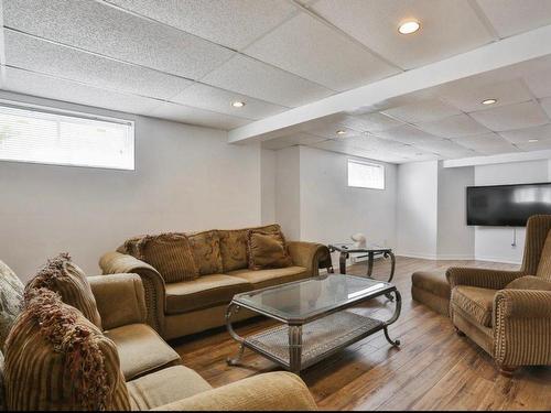 Salle familiale - 1145 Rue De Munich, Laval (Auteuil), QC - Indoor Photo Showing Basement