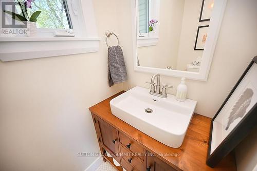 4 Mill Street S, Brampton, ON - Indoor Photo Showing Bathroom