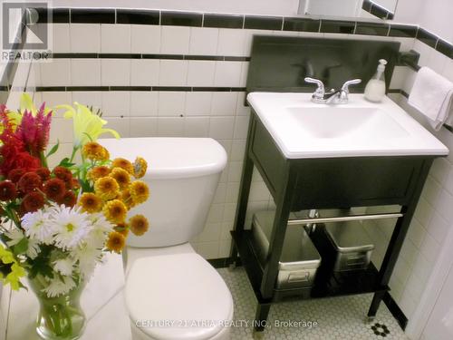 50 George Street, Toronto, ON - Indoor Photo Showing Bathroom