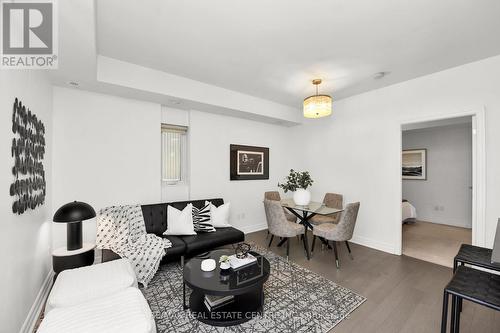302 - 58 Macaulay Avenue, Toronto, ON - Indoor Photo Showing Living Room