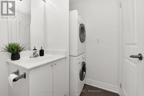 302 - 58 Macaulay Avenue, Toronto, ON - Indoor Photo Showing Laundry Room