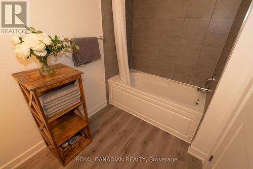 430 - 110 Fergus Avenue W, Kitchener, ON - Indoor Photo Showing Bathroom
