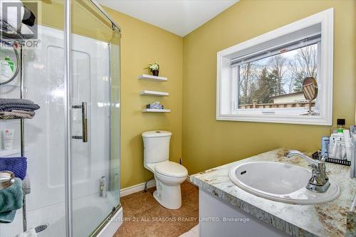 6 Alice Street, Bancroft, ON - Indoor Photo Showing Bathroom