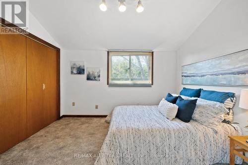 38 Aino Beach Road, Kawartha Lakes, ON - Indoor Photo Showing Bedroom