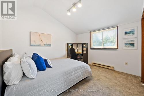38 Aino Beach Road, Kawartha Lakes, ON - Indoor Photo Showing Bedroom
