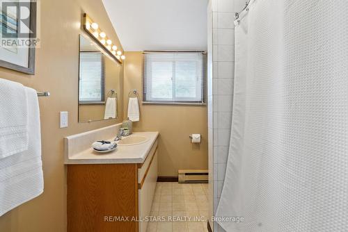 38 Aino Beach Road, Kawartha Lakes, ON - Indoor Photo Showing Bathroom