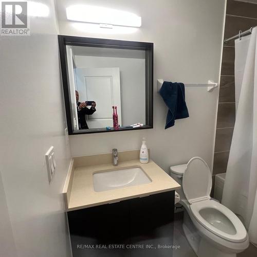 206 - 4655 Metcalf Avenue, Mississauga, ON - Indoor Photo Showing Bathroom