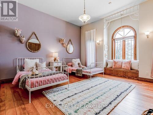 2 High Forest Court, Caledon, ON - Indoor Photo Showing Bedroom