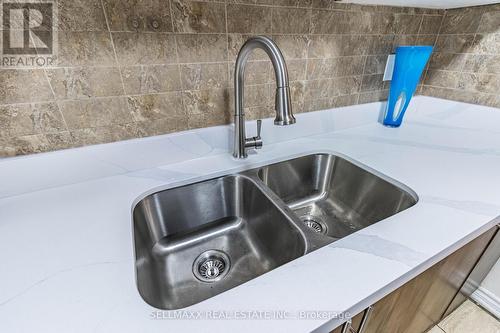 707 - 25 Kensington Road, Brampton, ON - Indoor Photo Showing Kitchen With Double Sink