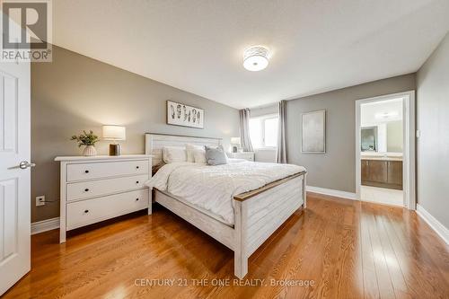 112 Catalpa Crescent, Vaughan, ON - Indoor Photo Showing Bedroom