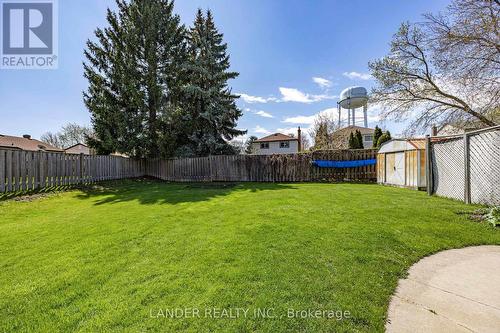 4 Red Mills Drive, East Gwillimbury, ON - Outdoor With Backyard