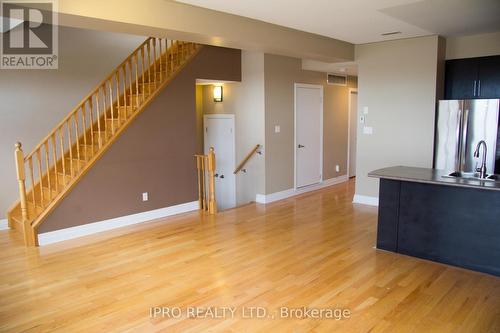 8 - 885 Lakeshore Road E, Mississauga, ON - Indoor Photo Showing Other Room