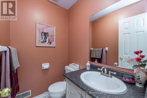 1338 Vincent Crescent, Innisfil, ON - Indoor Photo Showing Bathroom