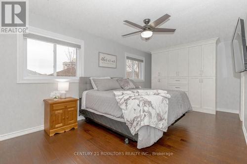 44 Russell Hill Drive, Barrie, ON - Indoor Photo Showing Bedroom