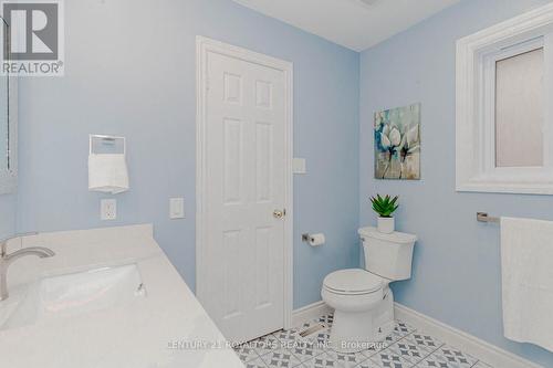 44 Russell Hill Drive, Barrie, ON - Indoor Photo Showing Bathroom
