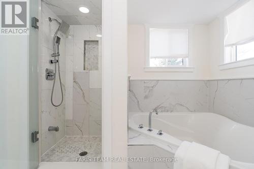 58 Girdwood Drive, Barrie, ON - Indoor Photo Showing Bathroom