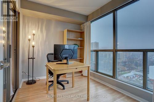 1605 - 298 Jarvis Street, Toronto, ON - Indoor Photo Showing Other Room