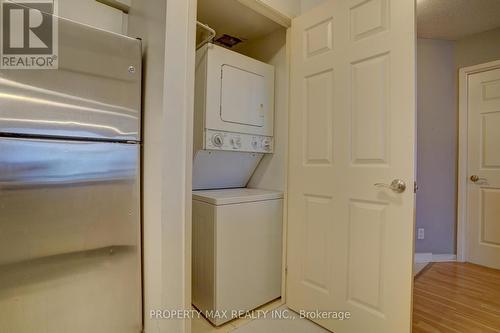 1605 - 298 Jarvis Street, Toronto, ON - Indoor Photo Showing Laundry Room