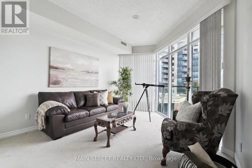 406 - 37 Ellen Street, Barrie, ON - Indoor Photo Showing Living Room