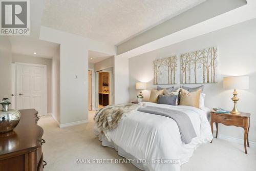 406 - 37 Ellen Street, Barrie (Lakeshore), ON - Indoor Photo Showing Bedroom