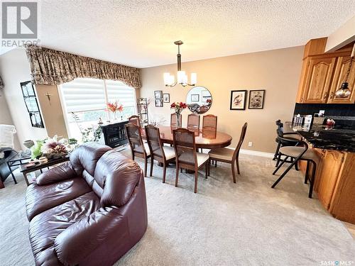 28 Hartney Bay, Weyburn, SK - Indoor Photo Showing Dining Room