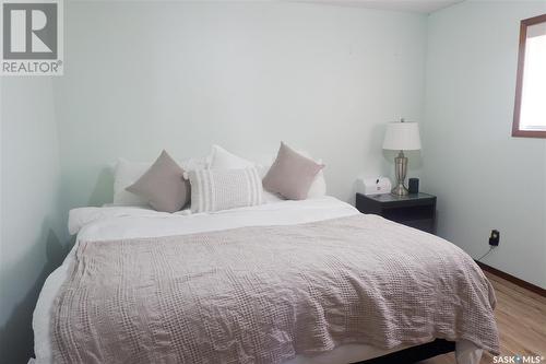 901 Connaught Avenue, Limerick, SK - Indoor Photo Showing Bedroom