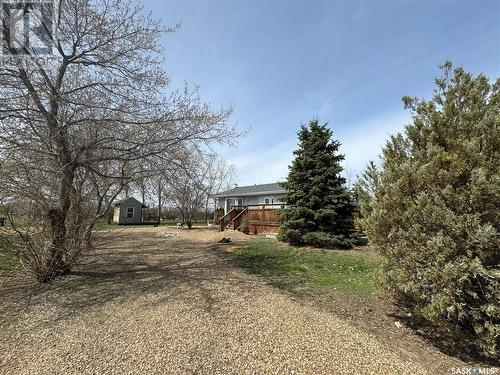 901 Connaught Avenue, Limerick, SK - Outdoor