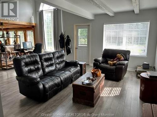3464 Route 480, Acadieville, NB - Indoor Photo Showing Living Room