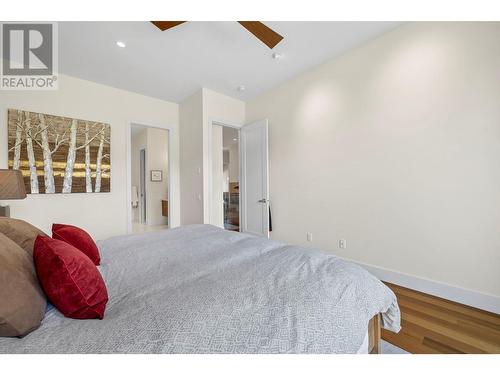 920 Stockley Street, Kelowna, BC - Indoor Photo Showing Bedroom