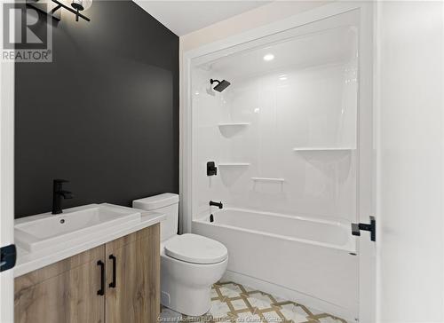 73 Guy St, Shediac, NB - Indoor Photo Showing Bathroom