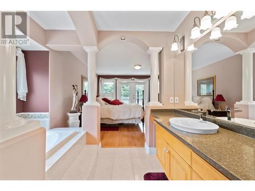 2602 Golf Course Drive, Blind Bay, BC - Indoor Photo Showing Bathroom