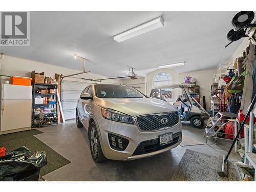 2602 Golf Course Drive, Blind Bay, BC - Indoor Photo Showing Laundry Room