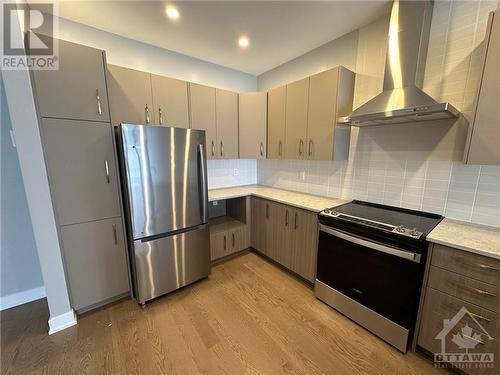 608 Knotridge Street, Ottawa, ON - Indoor Photo Showing Kitchen