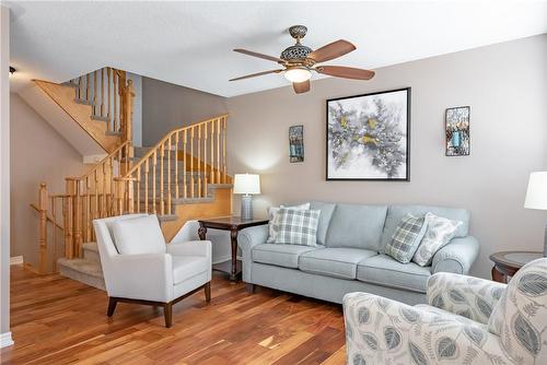 81 Blue Sky Trail, Waterdown, ON - Indoor Photo Showing Living Room